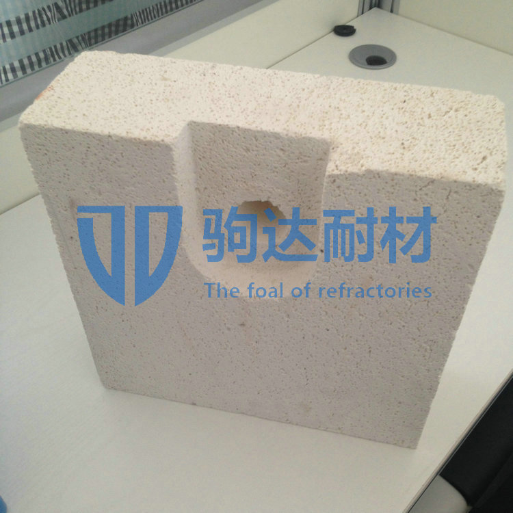 莫來石輕質(zhì)磚